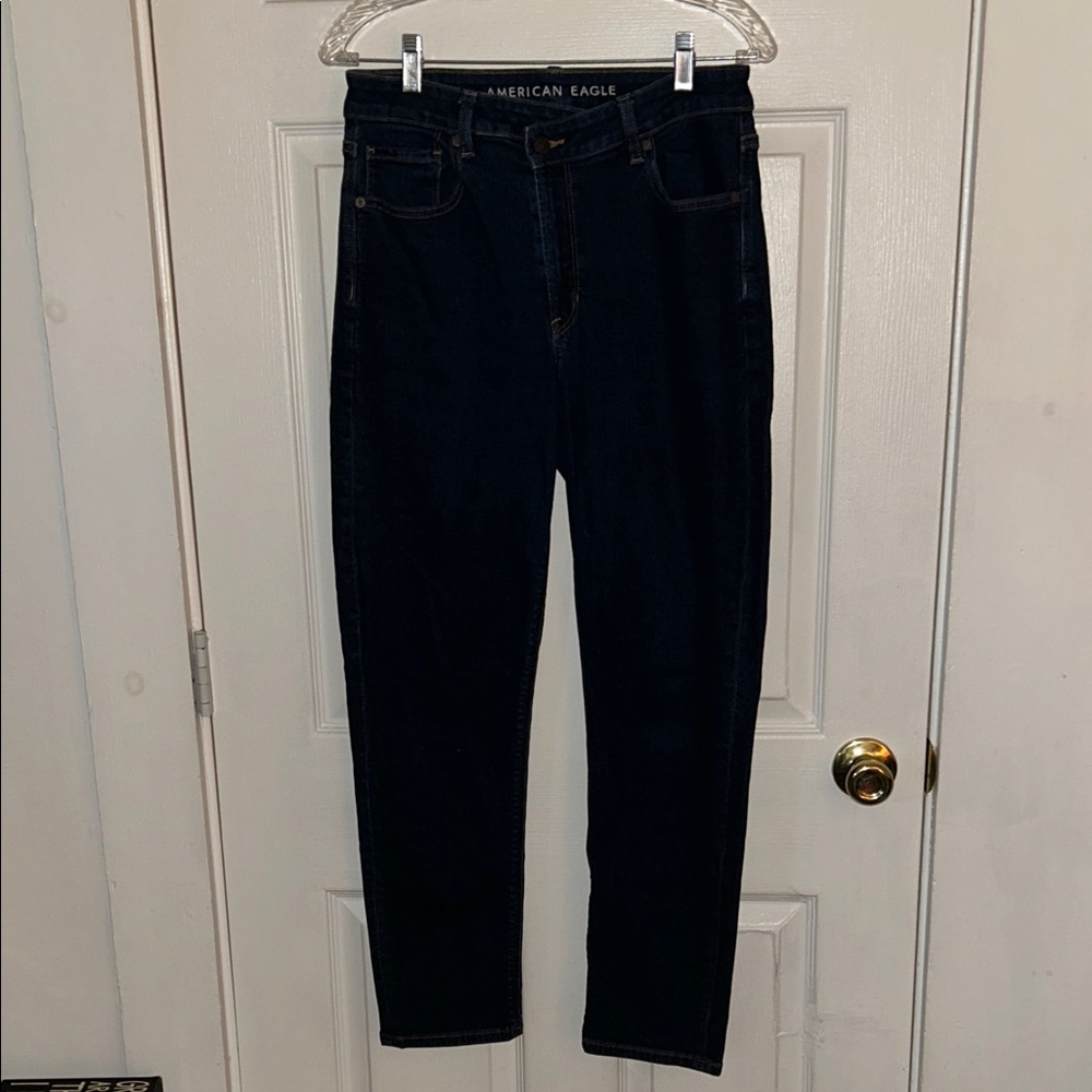 American Eagle Outfitters Mom Jeans, size 6, NWOT!